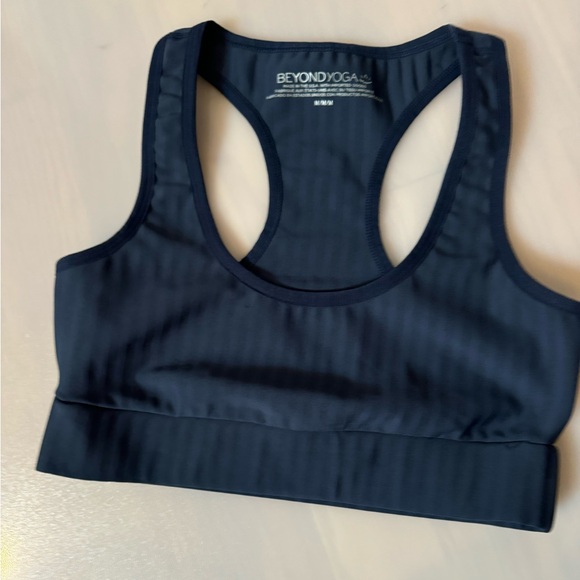 Beyond Yoga Black Work It Over Long Line Bra Size M NWOT - Picture 4 of 5